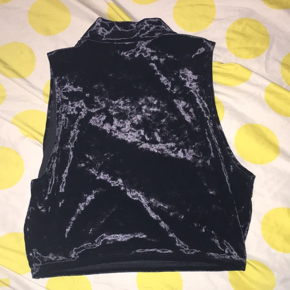 F21 | black velvet crop top - size large - Picture 4 of 5